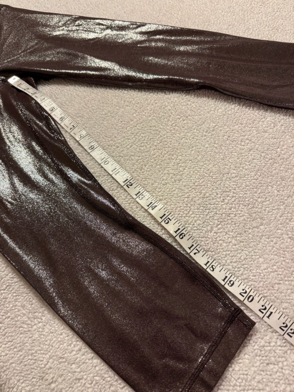 Lululemon Align High-Rise Crop Leggings
Radiate Foil Shimmery Metallic Brown - Picture 10 of 16